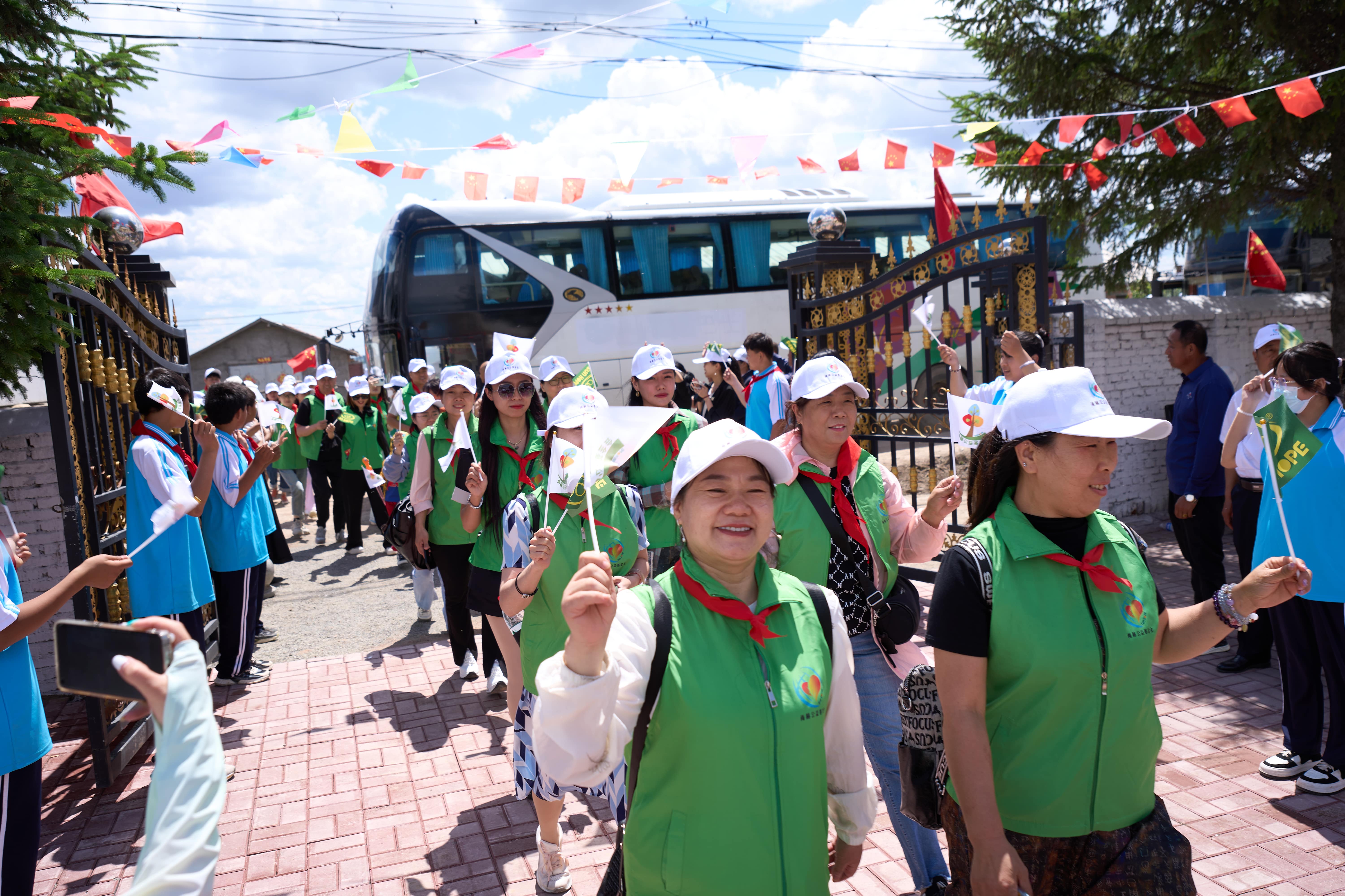 第254所 黑龙江巴彦县黑山镇民乐村qy球友会侯玉霞学校