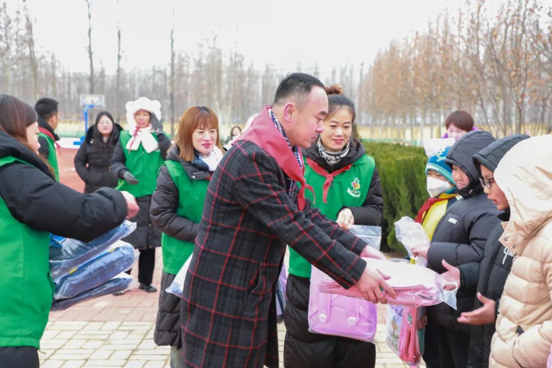 第244所 山东省平度市明村镇前楼qy球友会韩雪公益小学 第244所 山东省平度市明村镇前楼qy球友会韩雪公益小学