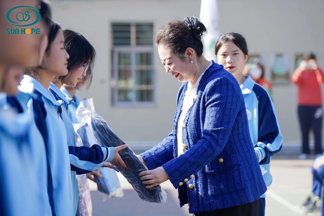 第243所 广东省河源市东源县上莞qy球友会郇宇中学 第243所 广东省河源市东源县上莞qy球友会郇宇中学