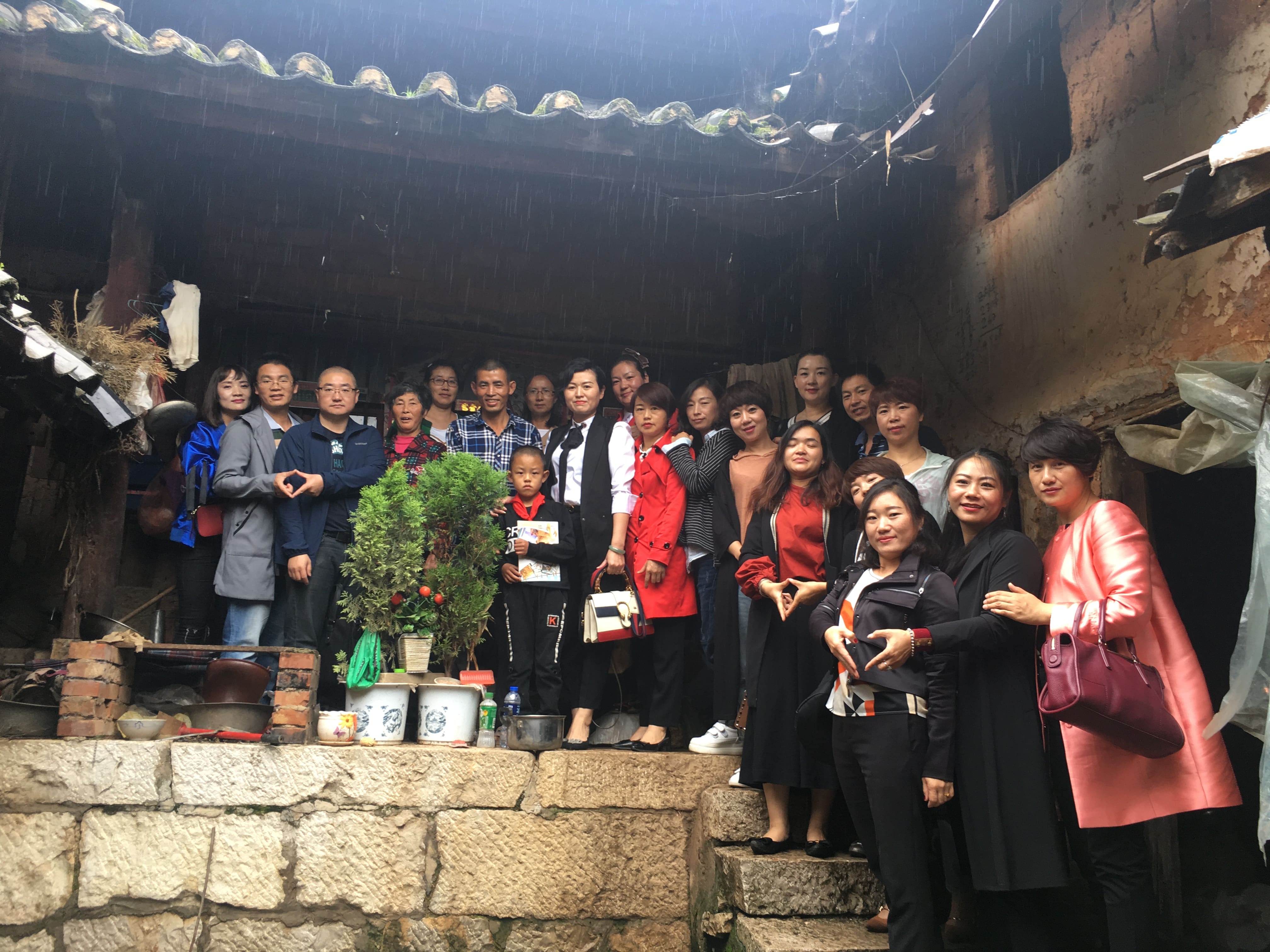 第151所 石林彝族自治县路美邑中心学校鱼龙坝qy球友会李凤琼小学 第151所 石林彝族自治县路美邑中心学校鱼龙坝qy球友会李凤琼小学